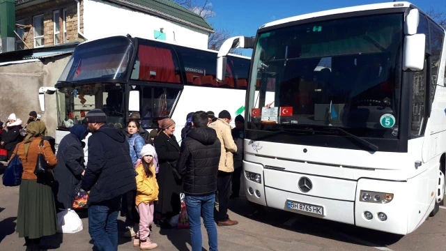 Ukrayna'nın Mıkolayiv kentindeki Ahıska Türkleri tahliye edildi