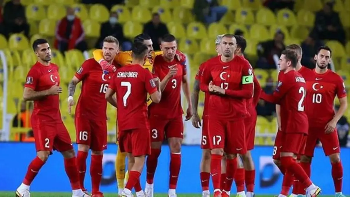 Herkes şaşkın! A Milli Takım'ın ilk 11'ini görenler Stefan Kuntz'u yaylım ateşine tuttu