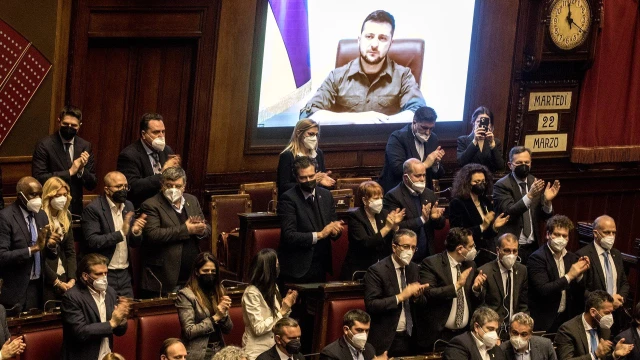 Ukrayna başkanı Zelenskiy'nin enformasyon savaşı ve her ülke parlamentosunda değişen referansları