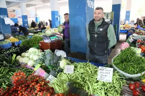 Üretimi az olduğu için fiyat uçtu! Ayşekadın fasulyenin kilosu 100 lira Üretimi az olduğu için fiyat uçtu! Ayşekadın fasulyenin kilosu 100 lira