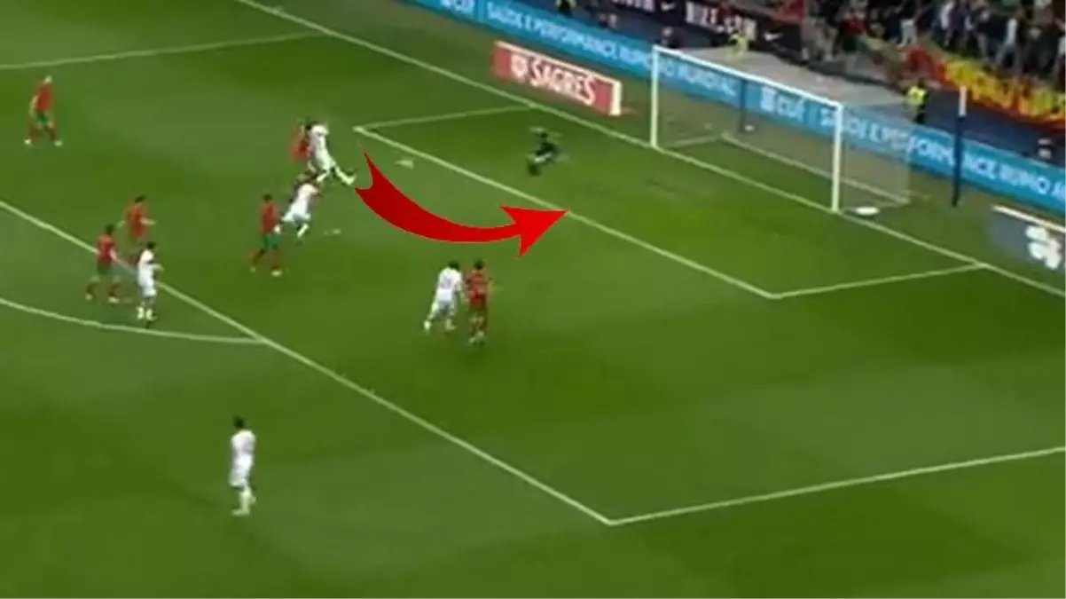 'Kral', Dragao'da sahnede! Burak Yılmaz, Portekiz'e gol atarak tarihe geçti