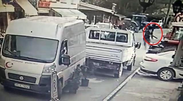 Husumetlisine pompalı tüfekle kurşun yağdıran saldırgan, elini kolunu sallaya sallaya gitti