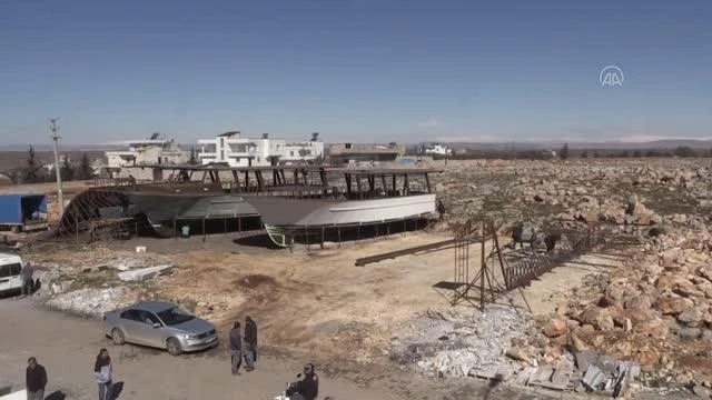 ŞANLIURFA - Bozkırın ortasındaki sahil kenti Halfeti'de tekne üretiliyor