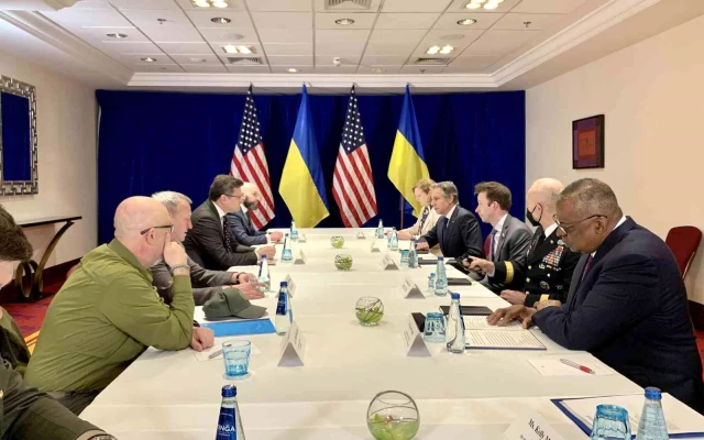 ABD Dışişleri ve Savunma Bakanları, Ukraynalı mevkidaşları ile Varşova'da görüştü