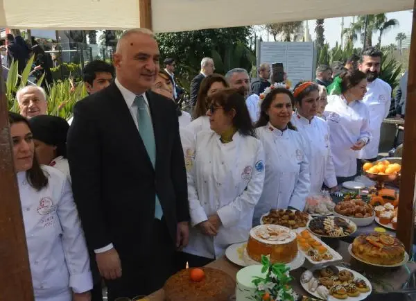 Son Dakika | BAKAN ERSOY: ÖNÜMÜZDEKİ YIL PORTAKAL ÇİÇEĞİ KARNAVALI'NA DAYANAK VERECEĞİZ