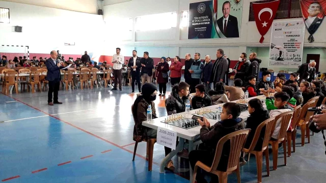 Besni'de satranç turnuvası düzenlendi