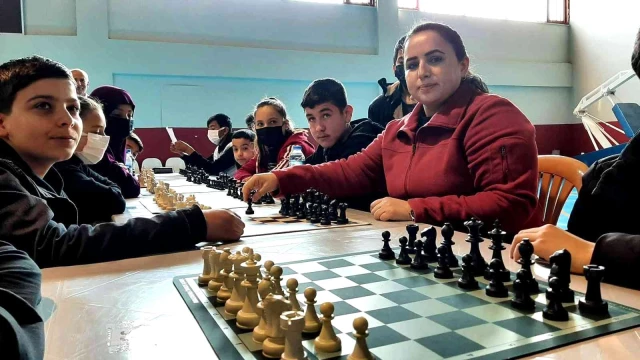 Besni'de satranç turnuvası düzenlendi