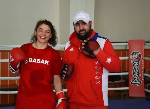 Sports boxer Seren Ay Chetin will challenge the world