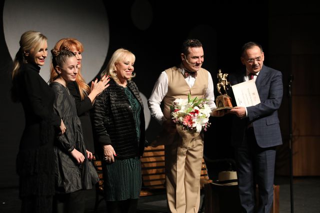 Ferhat Göçer'in tek kişilik oyunu Samsun'da