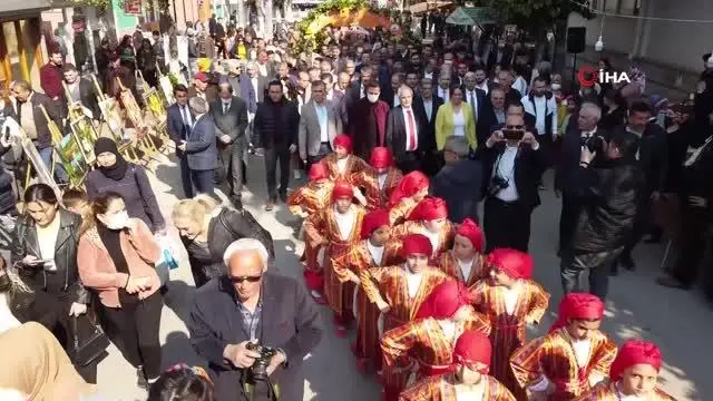 Portakal Çiçeği Karnaval coşkusu Kozan'ı da sardı