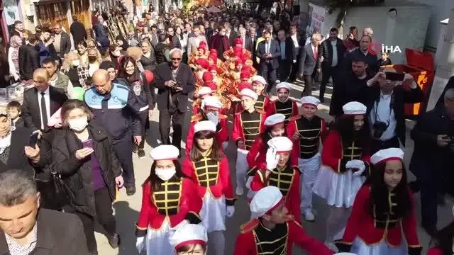 Portakal Çiçeği Karnaval coşkusu Kozan'ı da sardı