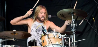 Rock grubu Foo Fighters'ın davulcusu Taylor Hawkins hayatını kaybetti