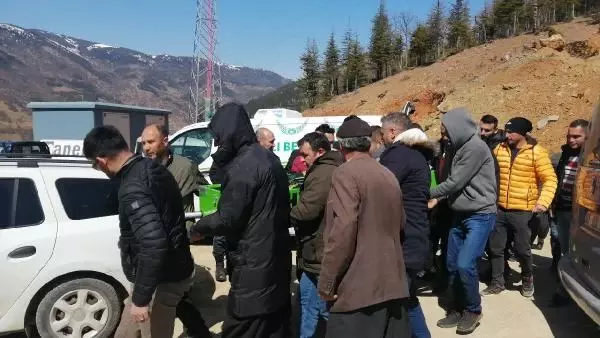 Göçükte ölen emekçi toprağa verildi; kayınpederi de maden kazasında hayatını kaybetmiş