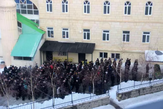 Son dakika... Erzurum'da eski kocası tarafından öldürülen kadın ve kızı son yolculuğuna uğurlandı