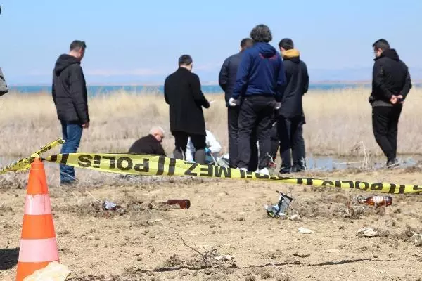 Kayıp olarak aranan adam, yanı başında siyanürle göl kenarında meyyit bulundu