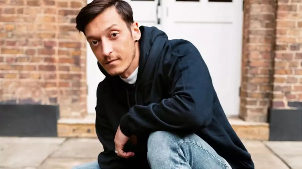 Mesut Özil cazip teklifi kabul edecek mi? İddialara yanıt verdi
