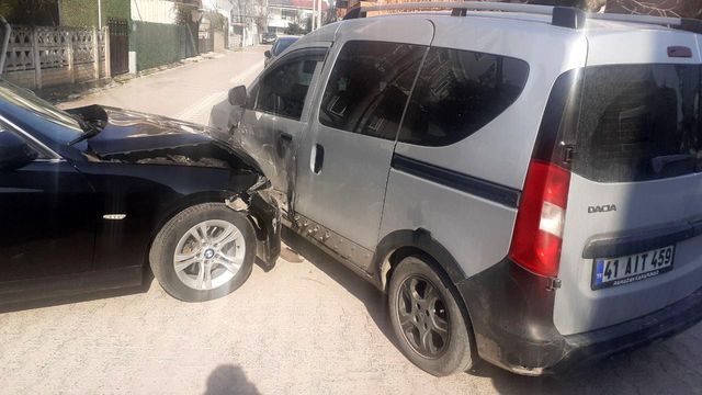 otomobil ile hafif ticari arac carpisti suruc 3 14823798 o