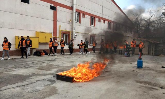 AKUK öğrencilerine uygulamalı tatbikat