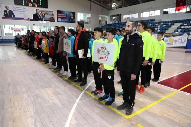 Hakkari'de basketbol grup müsabakaları başladı