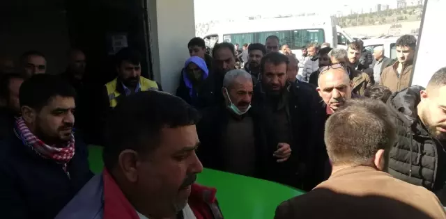 İşin birinci gününde çatıdan düşen emekçi öldü, geride gözü yaşlı bir eş ile 3 küçük çocuk bıraktı