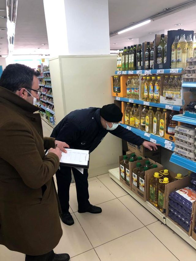 Kars'ta marketler denetleniyor