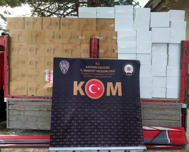 Son dakika haberleri... Kayseri merkezli kaçak tütün operasyonunda 50 milyon TL'lik kaçak eser ele geçirildi