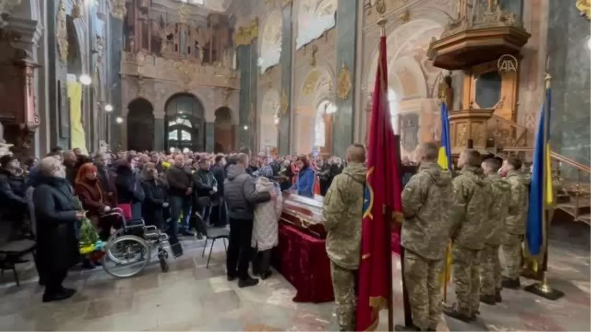 Son dakika gündem: Ukrayna'daki çatışmalarda ölen iki askerin cenazesi