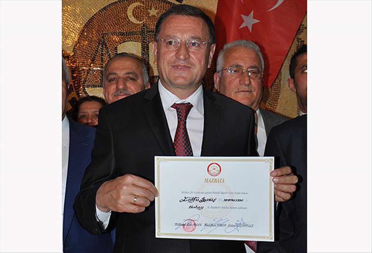 Hatay Büyükşehir Belediye Başkanı kim? kaç yaşında, nereli? Lütfü Savaş Hatay Büyükşehir Belediyesi hangi partiden?