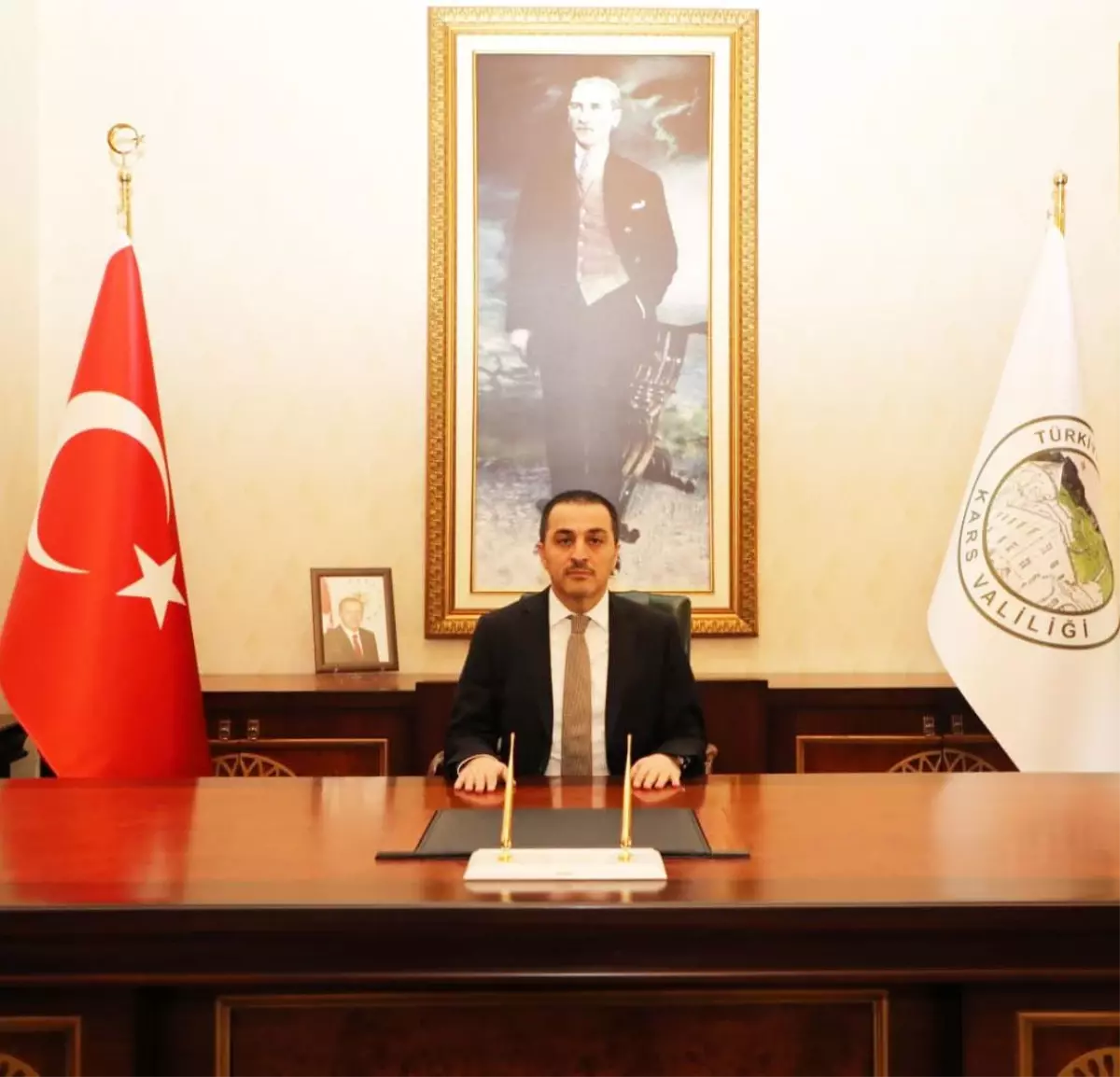 Kars Belediye Başkanı kim? kaç yaşında, nereli? Türker Öksüz Kars Belediyesi hangi partiden?