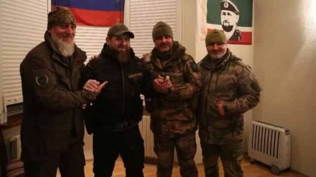 Rusya Devlet Lideri Vladimir Putin Çeçen başkan Ramazan Kadirov'a korgeneral rütbesi verdi