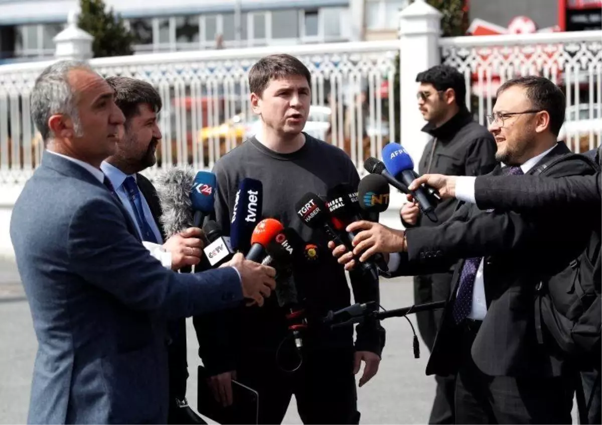 Rusya-Ukrayna heyetleri İstanbul'da görüştü; Ukrayna, Türkiye dahil 8 ülkenin garantör olmasını istedi