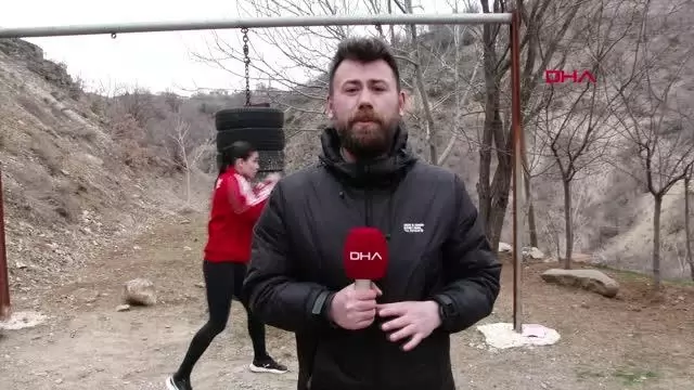 Kickboxing with car tires at the Sports Garden is preparing for the World Cup