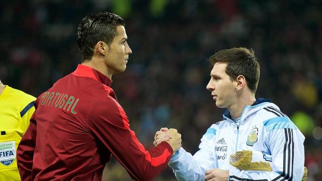 Bu kere birebir rekora ortak oldular! Messi ve Ronaldo futbol tarihine geçti