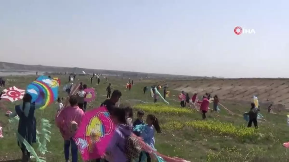 Gaziantepli çocuklar ilk kez uçurtma heyecanı yaşadı