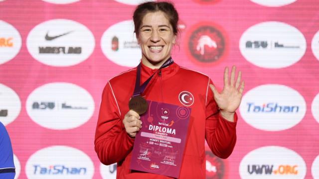Birincilerin bayanı tekrar göğsümüzü kabarttı! Yasemin Adar Yiğit, 5. defa Avrupa şampiyonu