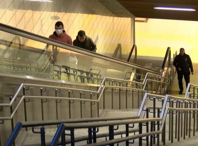 Kadıköy-Tavşantepe metrosunda arıza! Seferler aksadı, işe gitmek isteyenler mağdur oldu