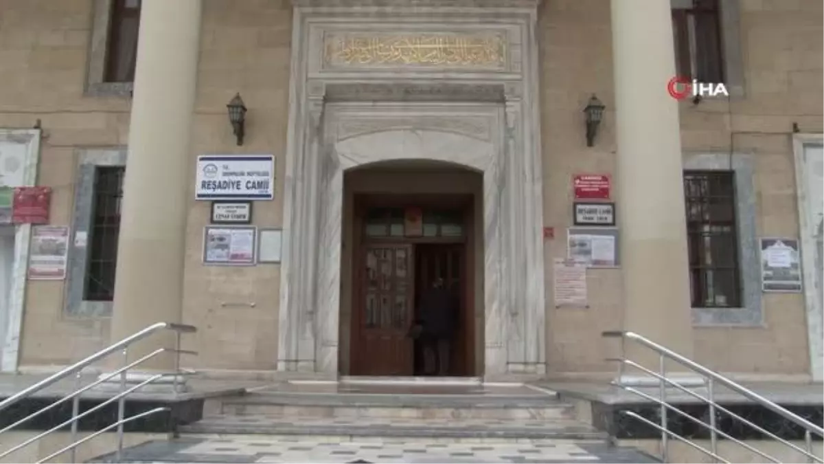 Reşadiye Camii mahyasına kavuşuyor: 'Emrolunduğu gibi dosdoğru ol'