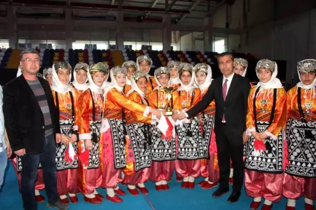 Adıyaman'da, halk oyunları karşılaşmaları düzenlendi