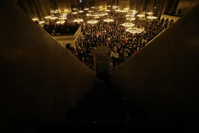 Ayasofya-i Kebir Camii'nde 88 yıllık teravih hasreti meydana taştı