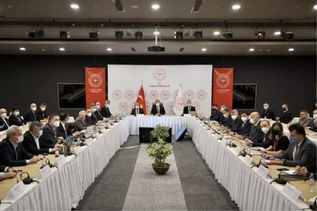 Bakan Koca: İstanbul'da yoğun bakım doluluk oranı üçte bire indi