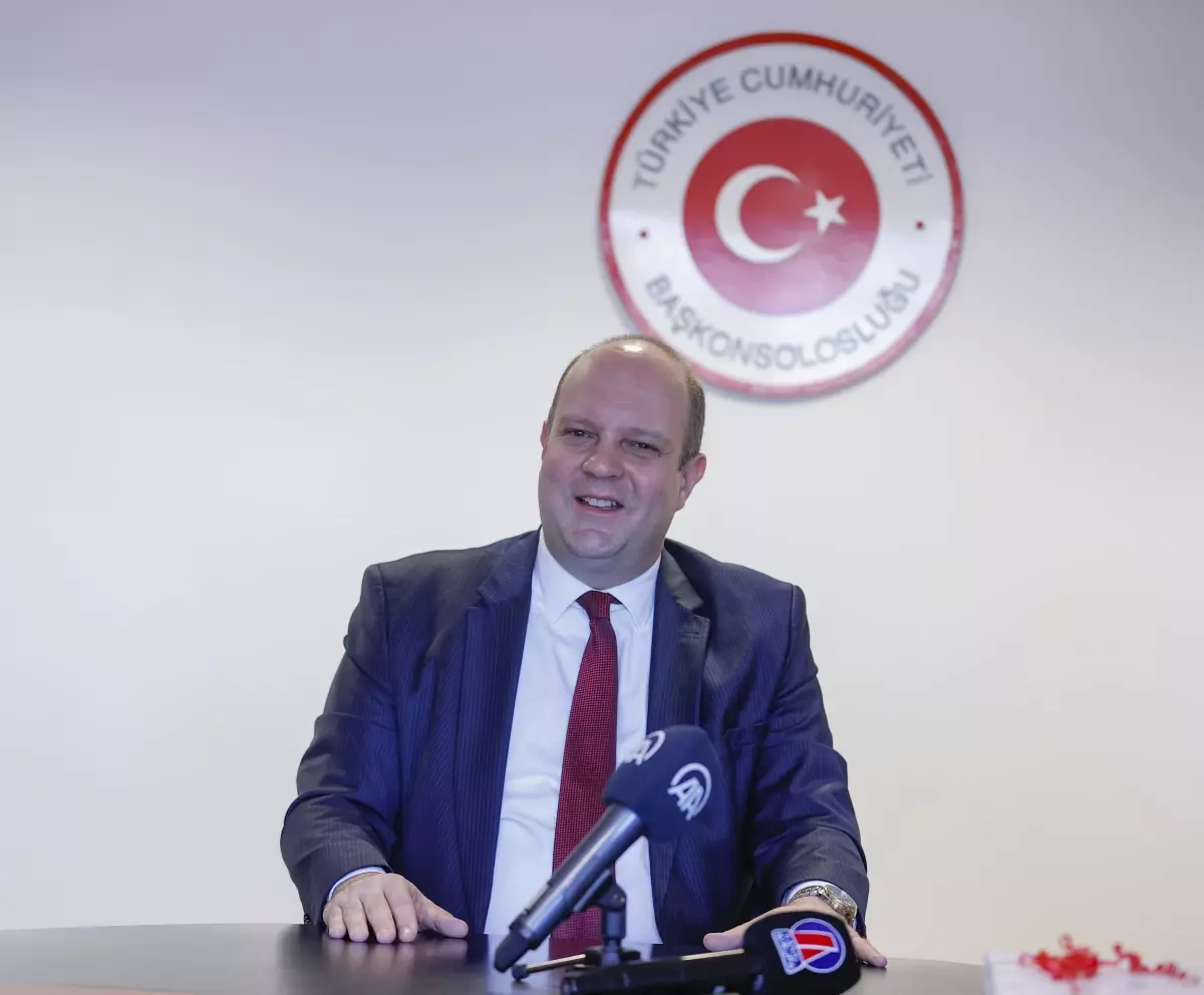 Berlin Başkonsolosluğundan Almanya'da üniversiteye yüksek puanla giren öğrencilere ödül