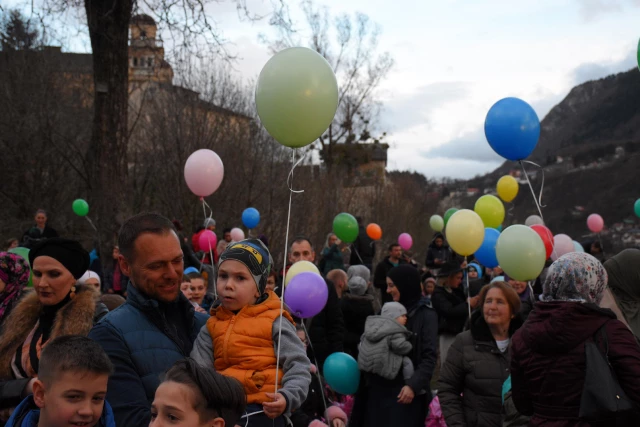 SARAYBOSNA - Bosna Hersek'in başşehri Saraybosna'da birinci ramazanın topu atıldı