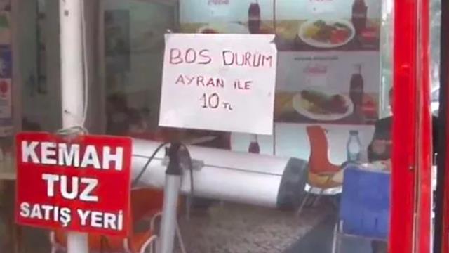 Boş baklavadan sonra artık de boş dürüm! 10 TL'ye satılıyor