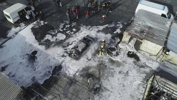 İş yerinin çatısında çıkan yangında 250 güvercin canlı diri yandı