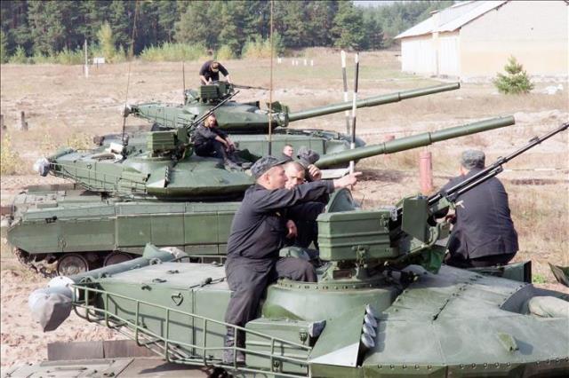 Biden'dan savaşın seyrini değiştirecek hamle! Sovyet üretimi tanklar devreye giriyor