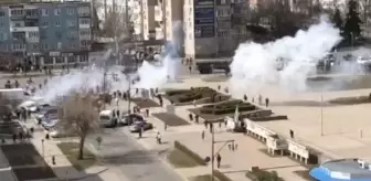 Rus askerlerden Ukraynalı sivillere sert müdahale: 4 kişi yaralandı