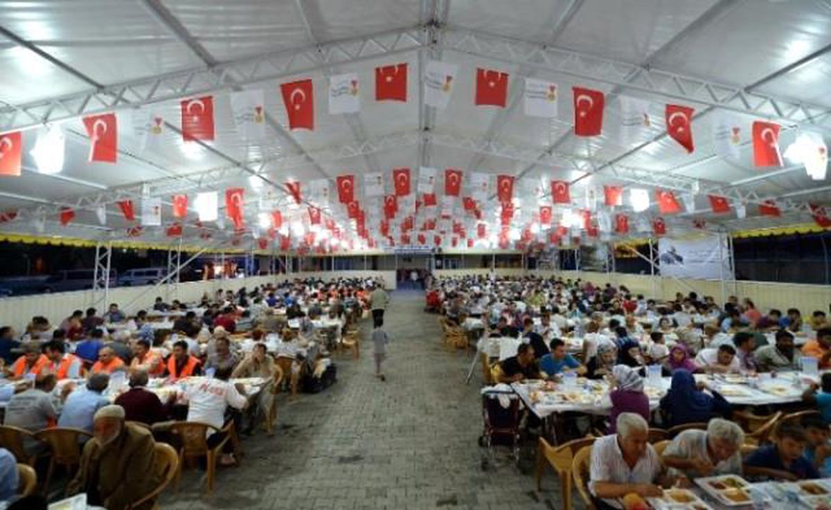 İftar çadırı kurulacak mı 2022? Bugün İstanbul'da iftar çadırları nerede, hangi ilçelerde iftar çadırları kuruldu?