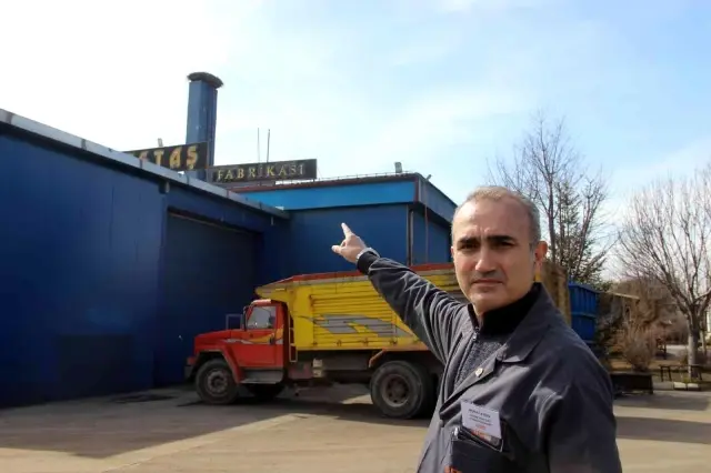 16 yıldır tıpkı yerde yaşıyorlar! Leylek ailesi yuvasına döndü, fabrika üretime orta verdi