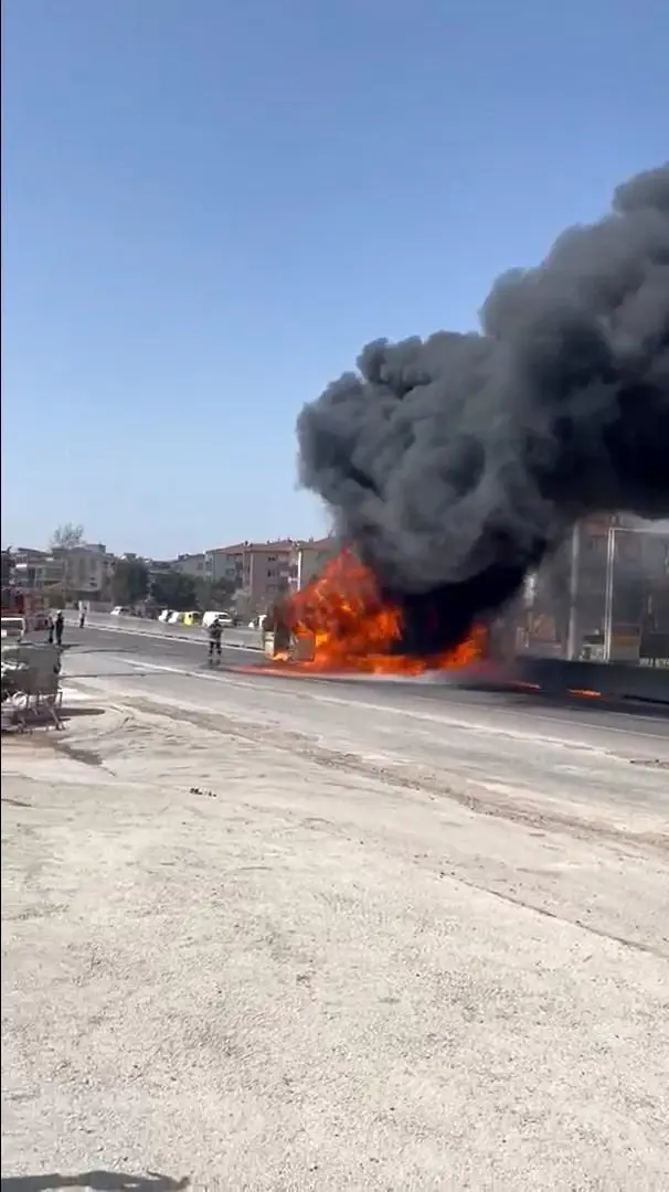 yalova izmit kara yolunda 2 arac alev alev ya 6 14838868 o