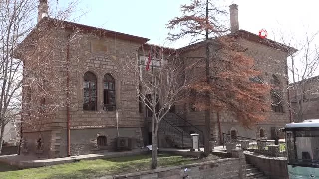 Aksaray'ın birinci valisi tarafından yaptırılan "Bilgi yurdu" 96 yıldır hizmet veriyor